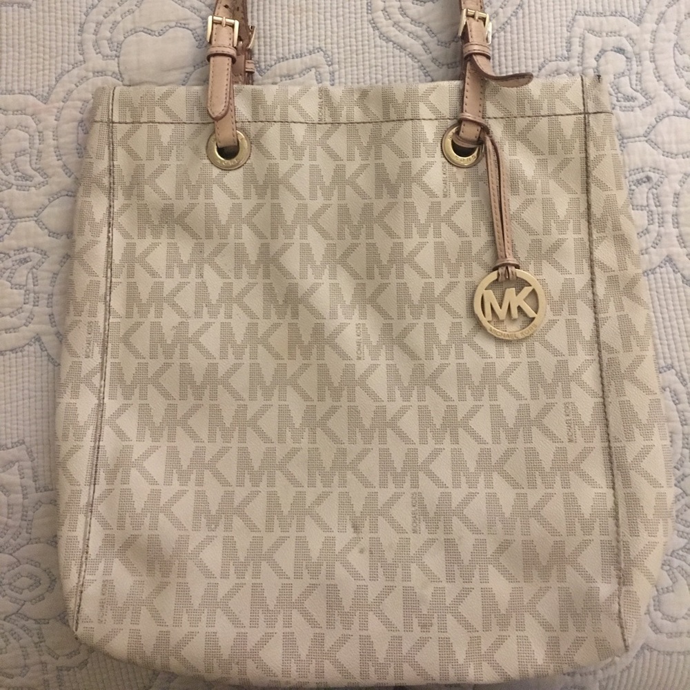Michael Kors Jet Set Tote